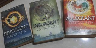 Soft bound Divergent, Insurgent and Allegiant complete series