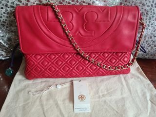(Category: ) located in . Submitted by luxe_style_bag (Listing ID 1041843948, Image 1). Description: .