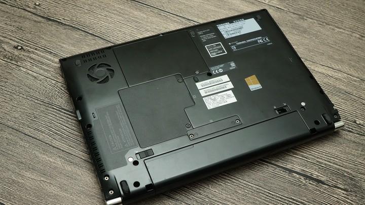 Toshiba Portégé R930 13.3 Ultrabook - Black (Intel Core I7-3540M/256GB SSD/4GB