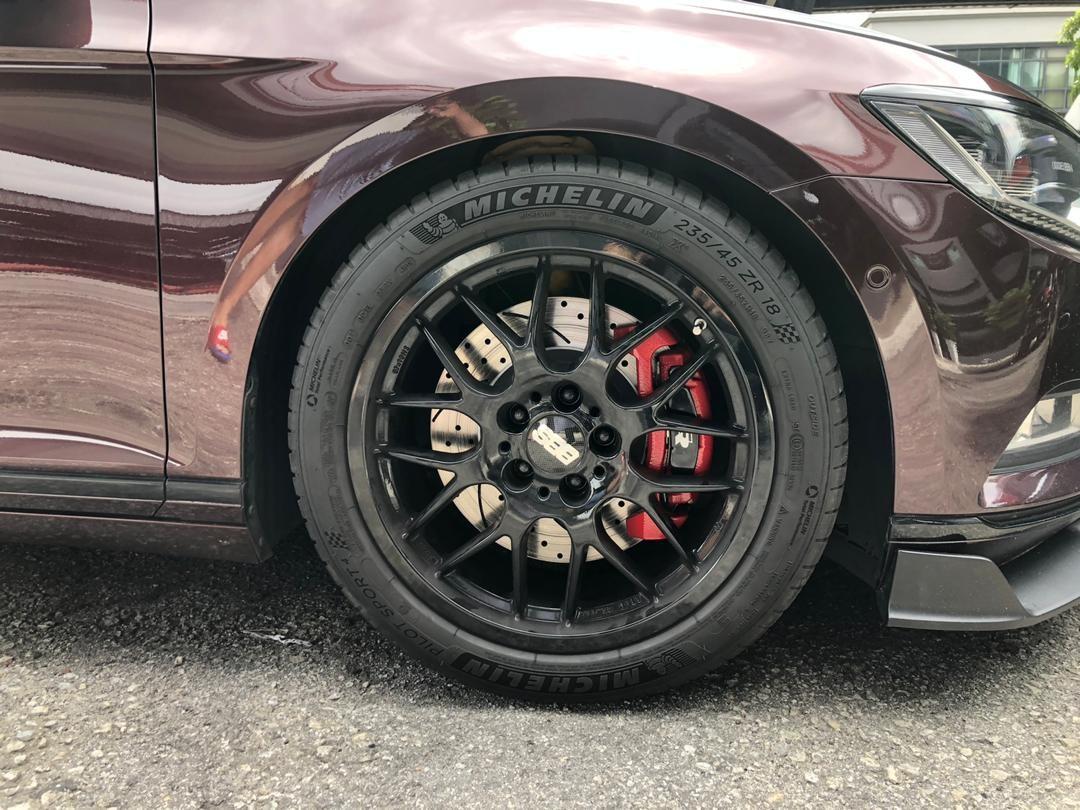 VW Golf R Brake Kit, Auto Accessories on Carousell