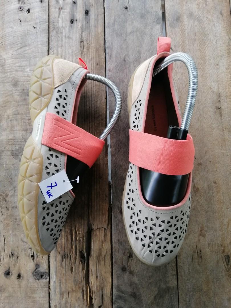 New balance aneka on sale