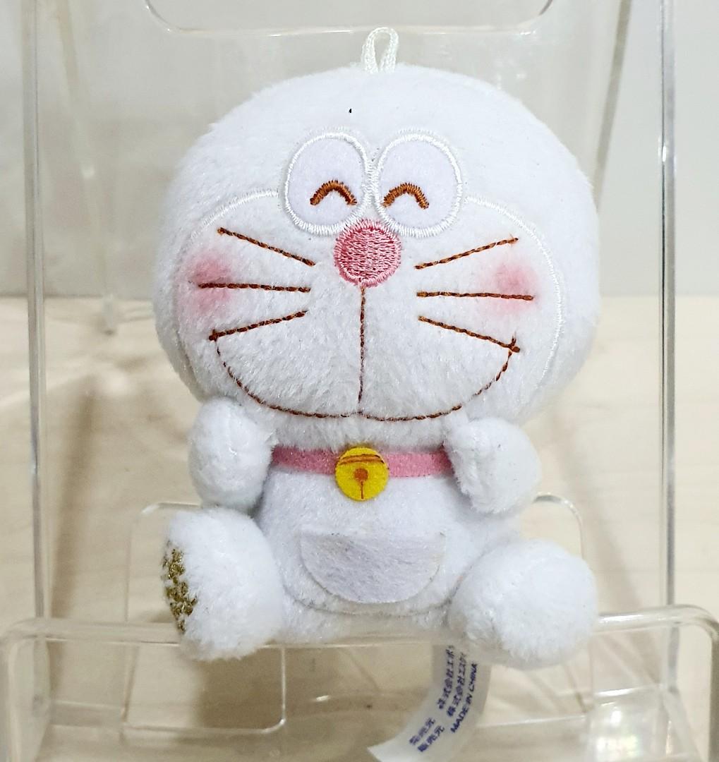 Doraemon white plush keychain 9cm