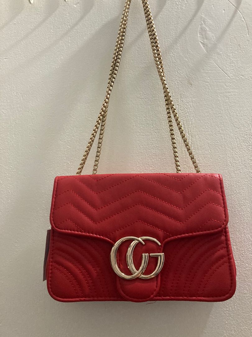 gucci red sling bag
