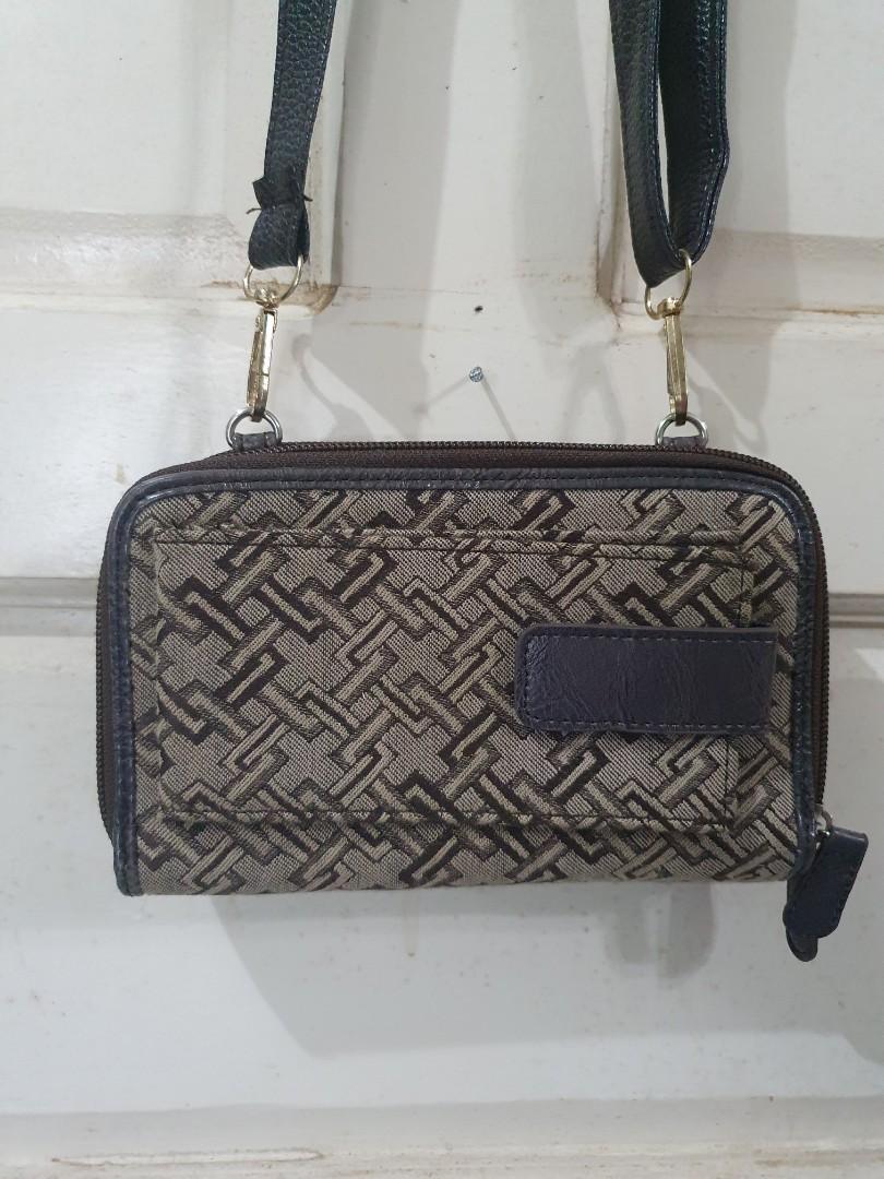 jaclyn smith wallet