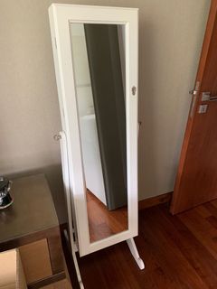 (Category: ) located in . Submitted by joeylucas (Listing ID 1042181301, Image 1). Description: .