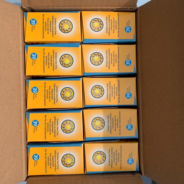 Kodak Daylight 800 Single Use Camera 39 Exposures ( Expire Sept 2022