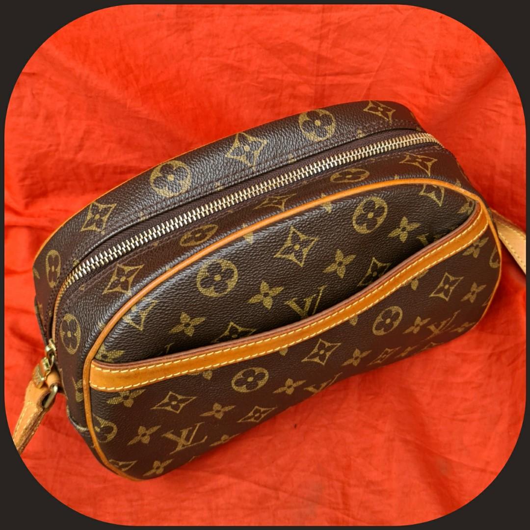 Louis Vuitton Blois Handbag Monogram Canvas - ShopStyle Shoulder Bags