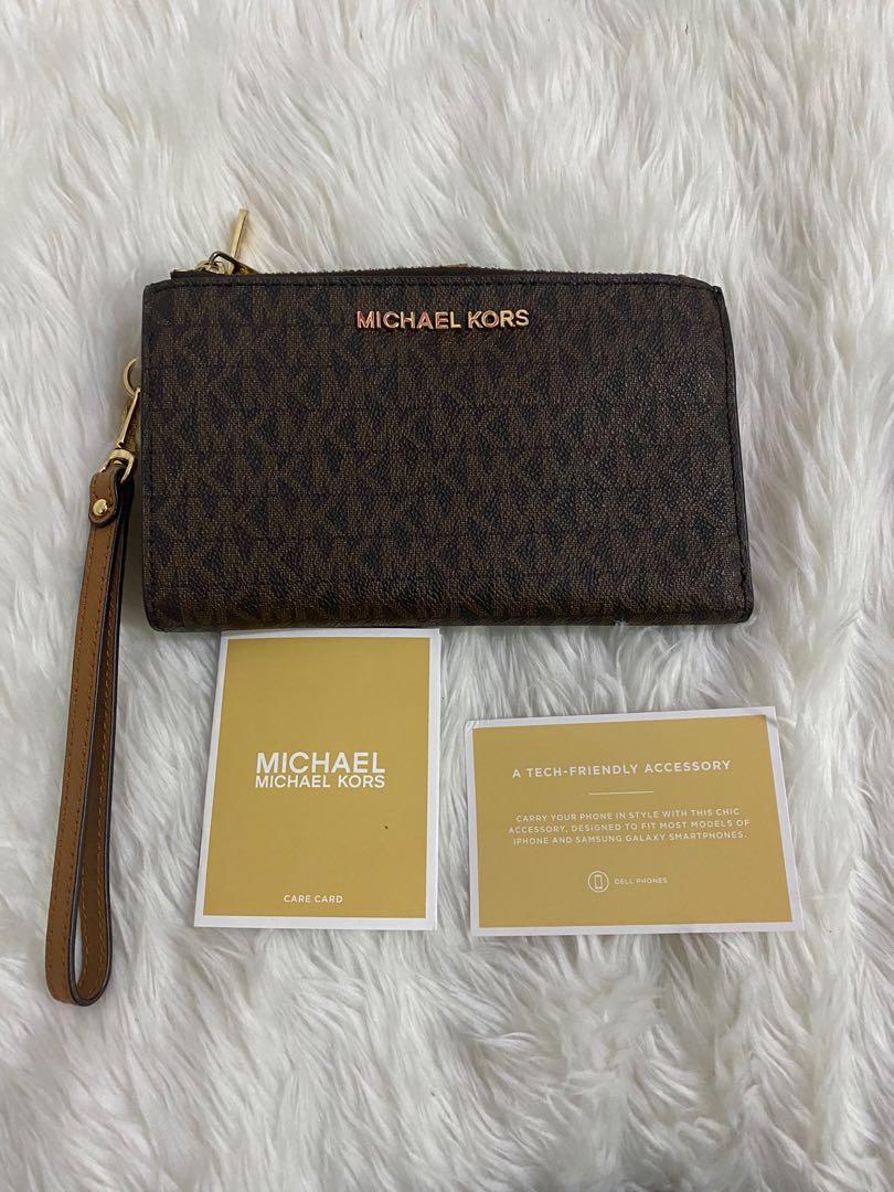 Michael kors cellphone double zip wristlet (Authentic), Women's Fashion,  Bags & Wallets, Wallets & Card holders on Carousell