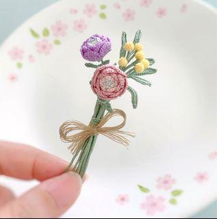 Miniature crochet bouquet brooch. Ranunculus. Pink. Gift for her. Birthday