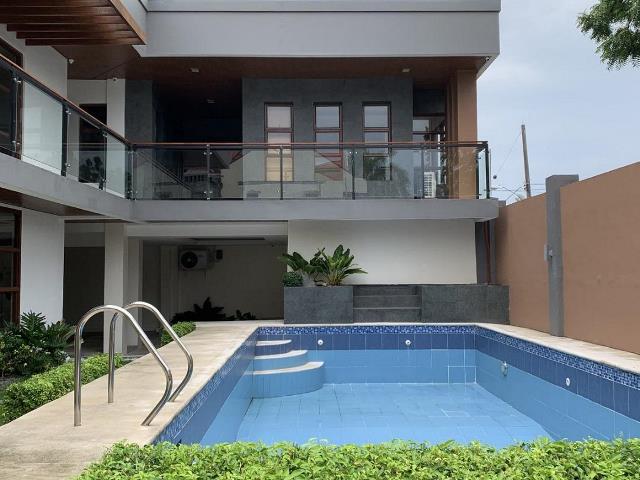 Modern House With Swimming Pool And Separate Guest House In Bf Northwe Property For Sale House Lot On Carousell