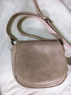 (Category: ) located in . Submitted by _ncloset (Listing ID 1042101499, Image 1). Description: .
