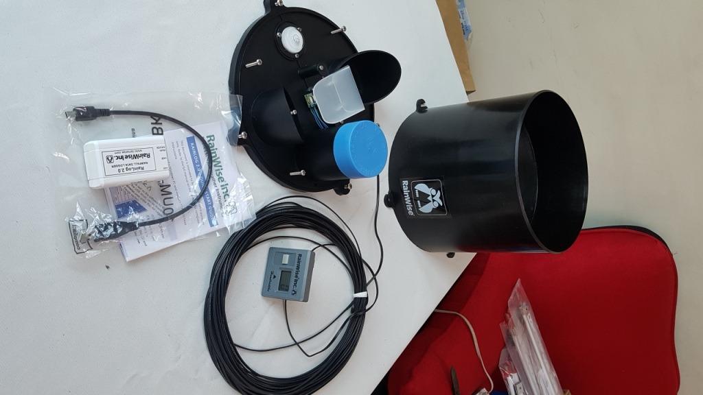 Rain Gauge, Datalogger, Recording Rain Gauge with WIRED Display ...