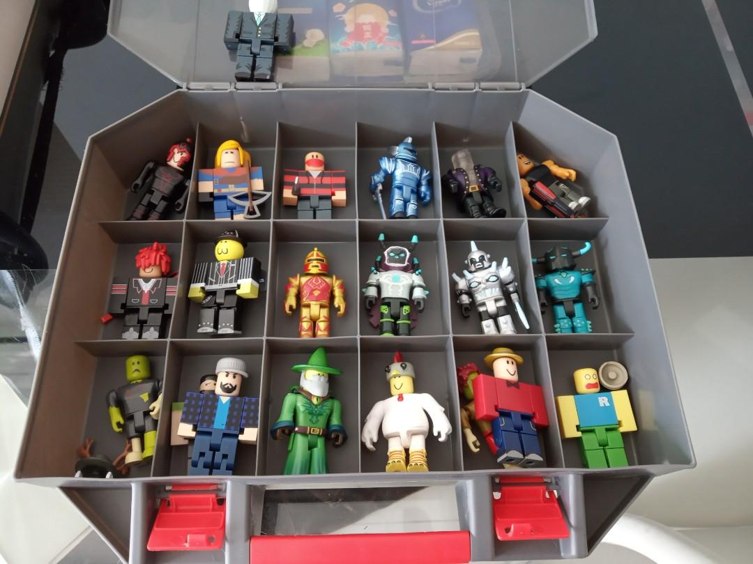 Roblox Toys 20 Figures And Box 玩具 遊戲類 玩具 Carousell - roblox toys hk