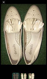 Sepatu wanita
