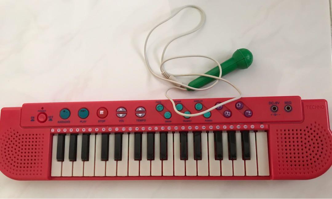 Toy online trumpet techno