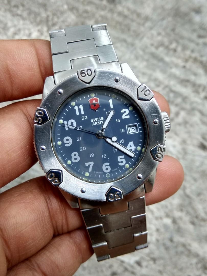 Victorinox Swiss Army LANCER 200 Swiss AUTHENTIC Quartz RARE