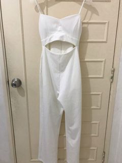 (Category: ) located in . Submitted by vwardrobe (Listing ID 1042177072, Image 1). Description: .