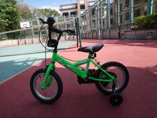 （分類：）位於 。 由 terrychan1152 提交（商品編號 1042400098，圖片 1）。簡介： 。