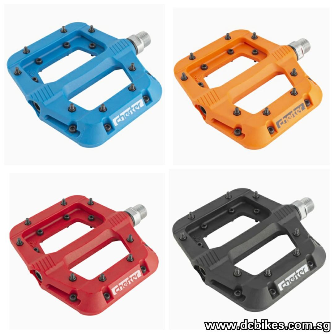 turquoise flat pedals