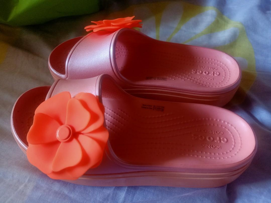 Crocs hot sale vivid bloom
