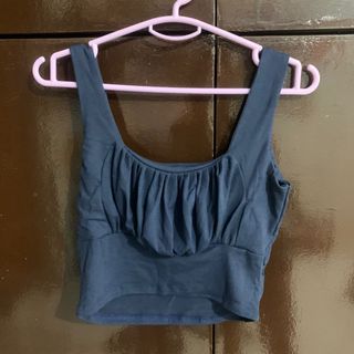 (Category: ) located in . Submitted by cb.closet (Listing ID 1042424181, Image 1). Description: .