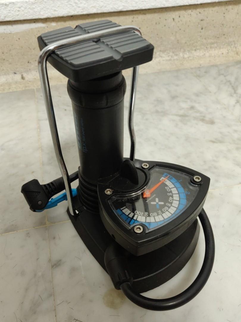 BTWIN Floor Pump 520