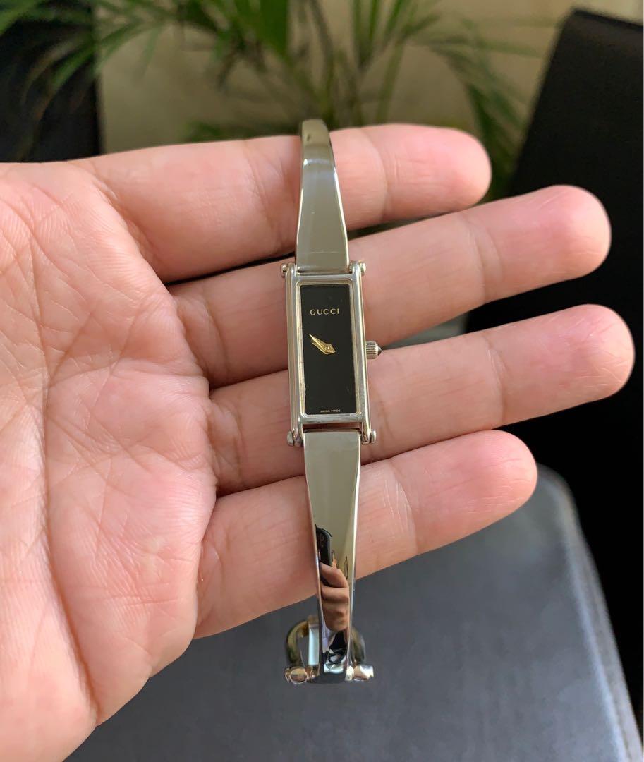 Gucci 1500 Rectangle Bangle watch 
