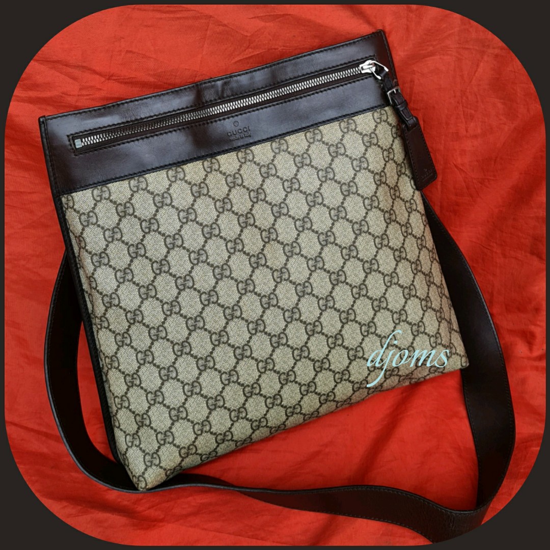 gucci supreme monogram