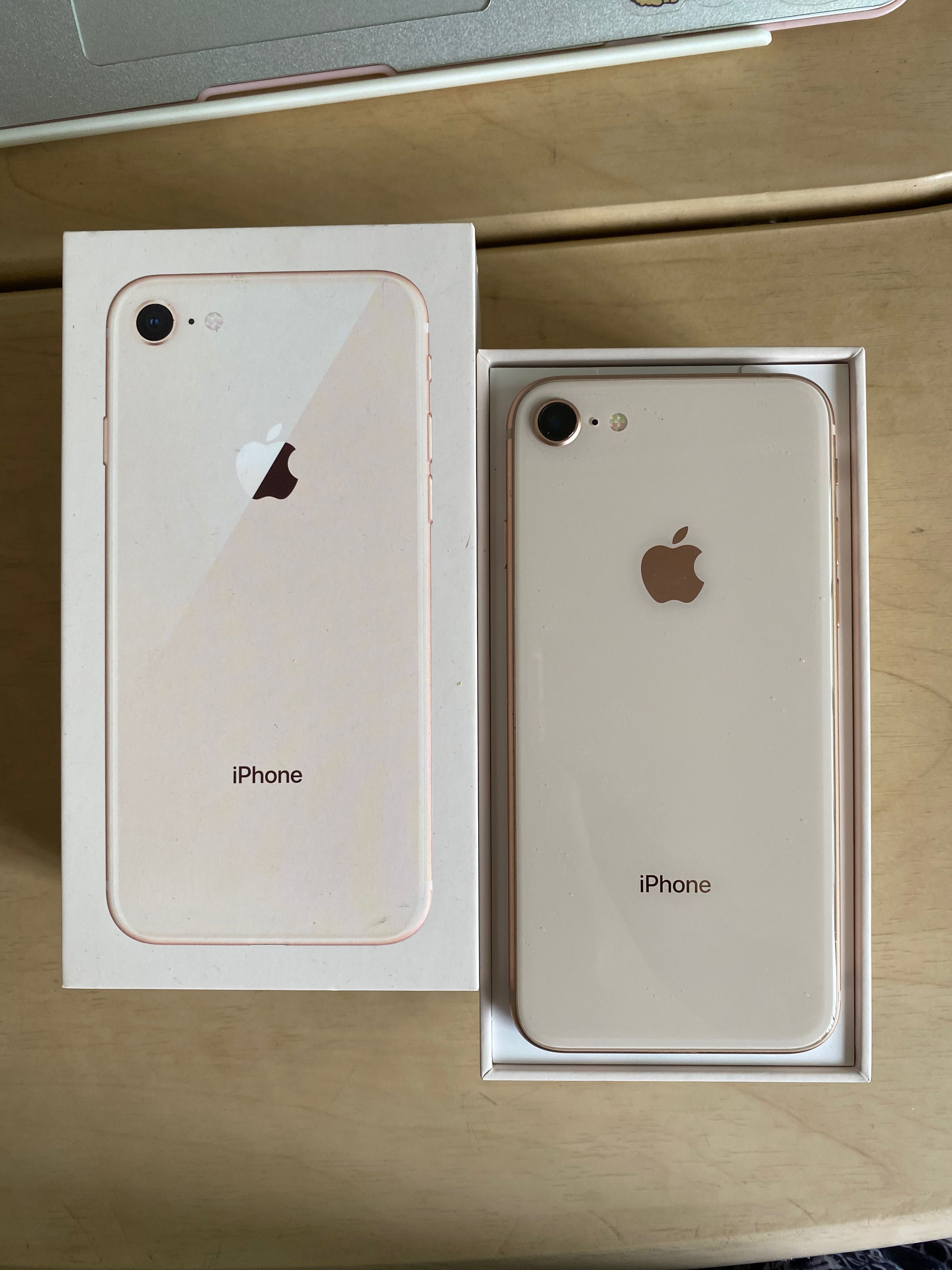 Iphone 8 in on sale the box