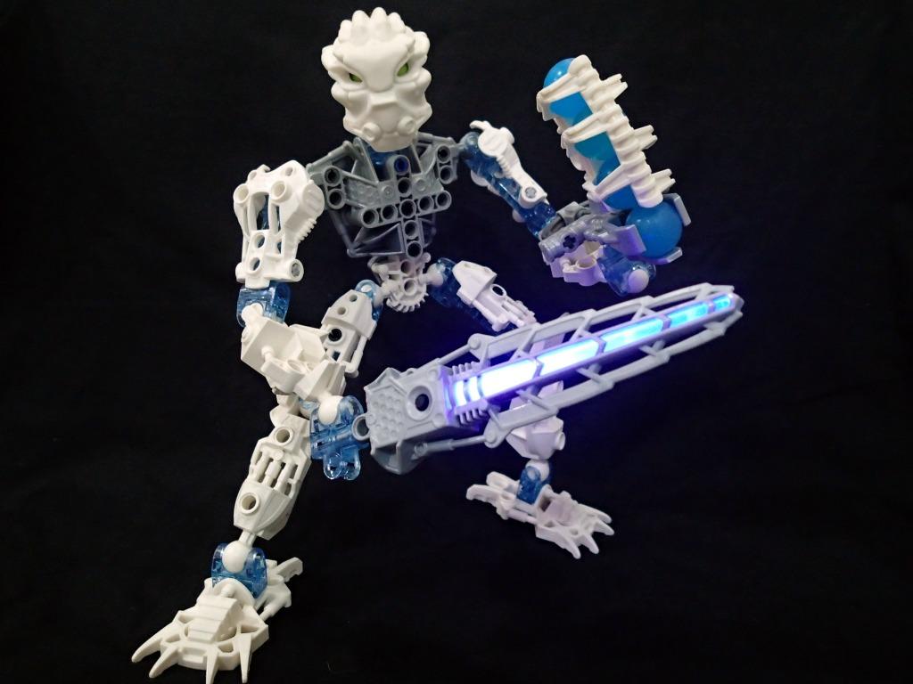 LEGO BIONICLE INIKA TOA MATORO 8732 Hobbies Toys Collectibles
