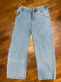 (Category: ) located in . Submitted by melonpan_buys (Listing ID 1042397848, Image 1). Description: .