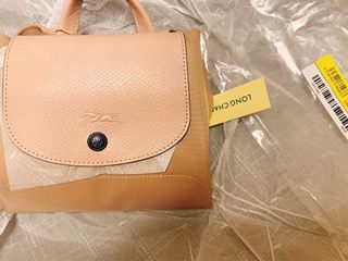 （分類：）位於 。 由 bibiiiii 提交（商品編號 1040573433，圖片 1）。簡介： 。