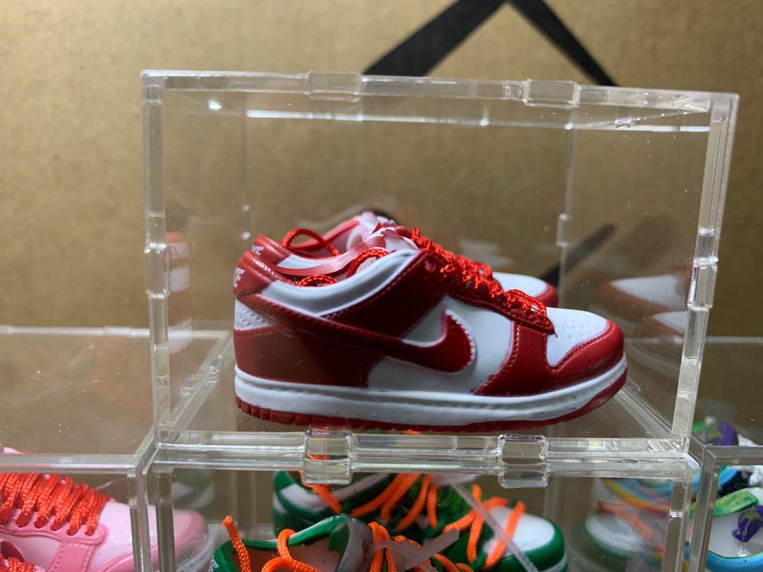 Red nike store vans
