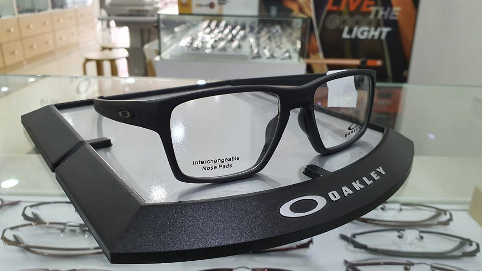 oakley light beam glasses