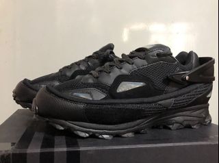 （分類：）位於 。 由 _on.air 提交（商品編號 1042341069，圖片 1）。簡介： 。