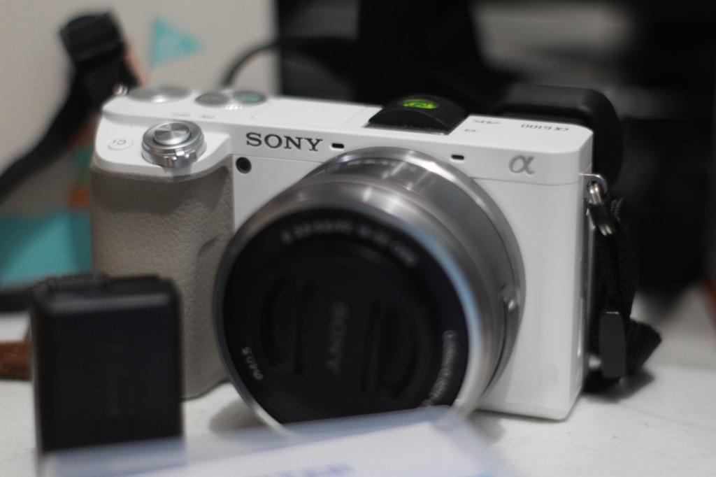 Sony A6100 (PH Unit,3 years warranty, DOP Feb 2020) (not a6000, a6300
