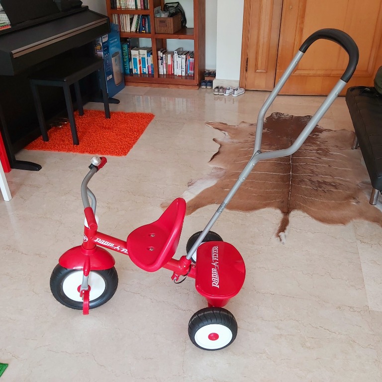 Toddler Tricycle (Radio Flyer Deluxe Steer & Stroll Trike), Babies