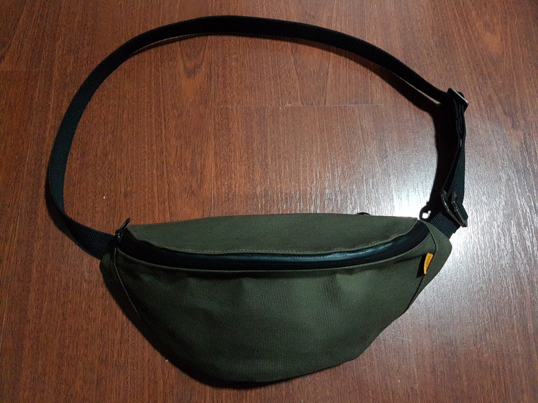 banana cross body bag
