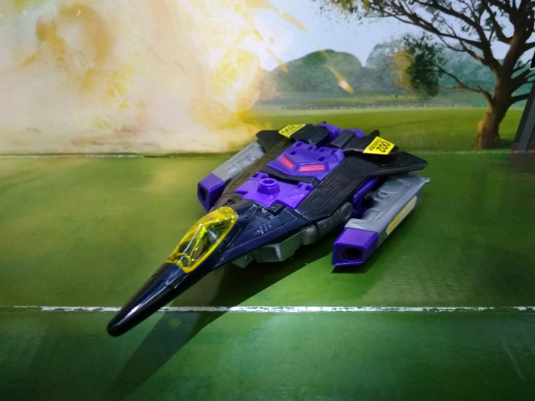 Transformers Beast Wars II D13 Starscream and BB Vintage Takara