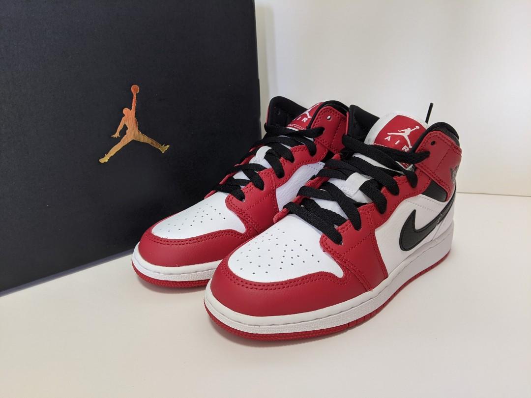US3.5Y) Jordan 1 Mid Chicago GS, Men's Fashion, Footwear, Sneakers on  Carousell