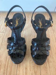 (Category: ) located in . Submitted by fancyshoez (Listing ID 1042281883, Image 1). Description: .