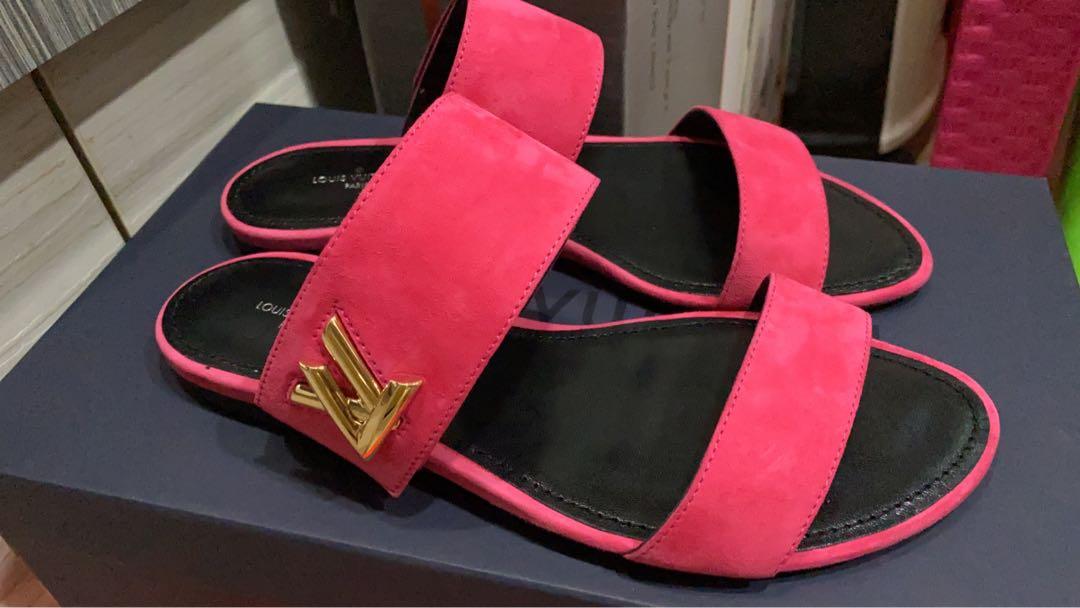 louis vuitton jelly slides