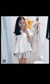 ACW embroided flower top