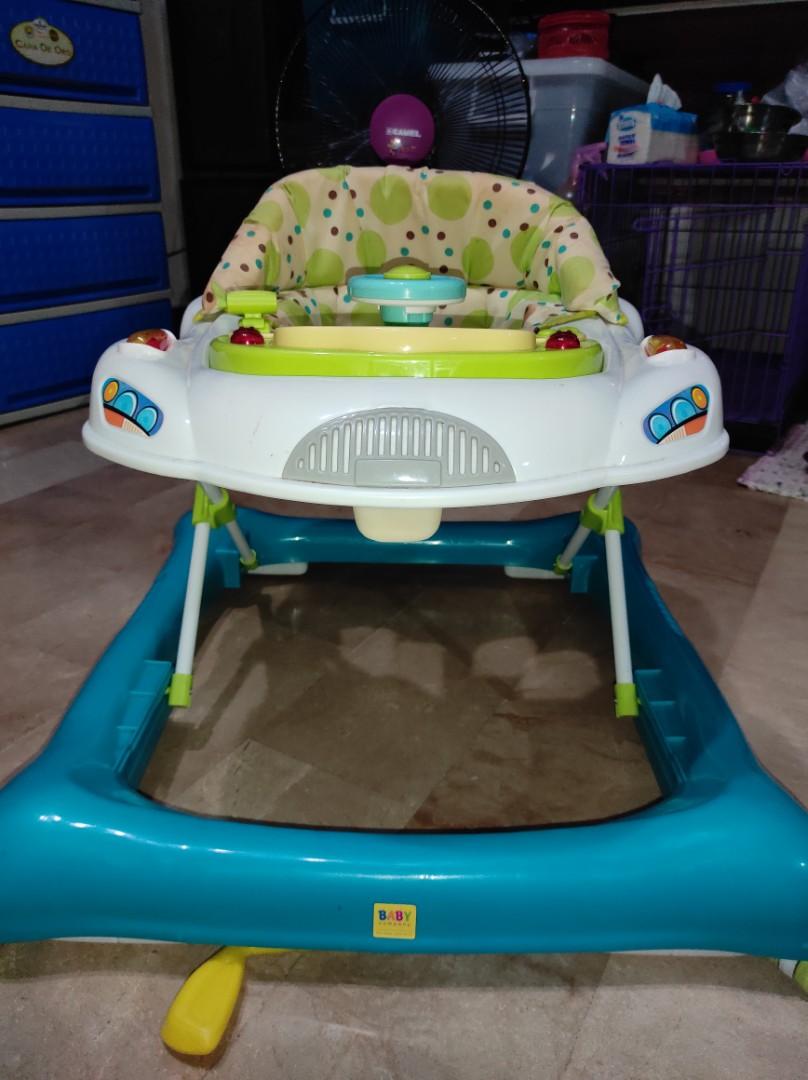 wooden baby walker in hindi