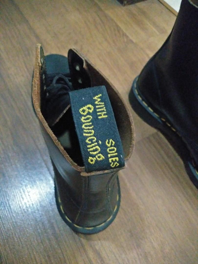 Boots Dr Martens made in thailand original Men s Fashion