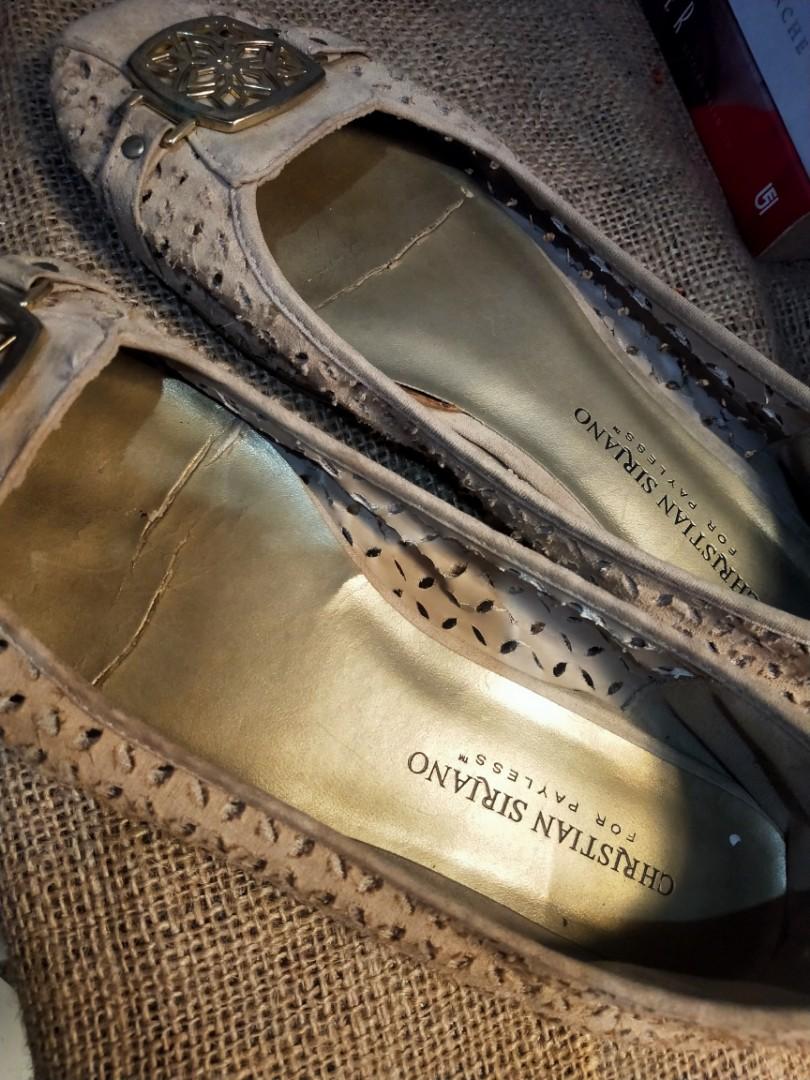 REPRICE Christian Siriano Flat shoes Fesyen Wanita Sepatu di Carousell