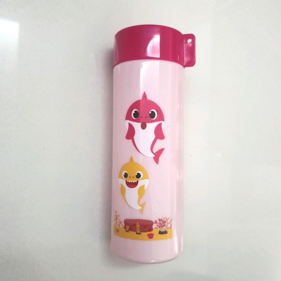 Baby Shark 16.5 oz. Kids BPA Free Water Bottle