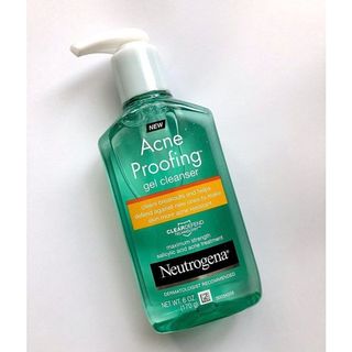 neutrogena acne proofing daily facial gel cleanser