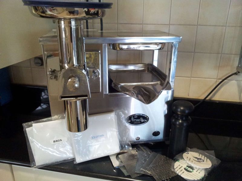 Norwalk juicer sales bags