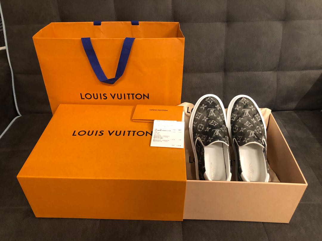 Louis Vuitton LV Oasis Mules Graphite Men, Men's Fashion, Footwear, Casual  shoes on Carousell